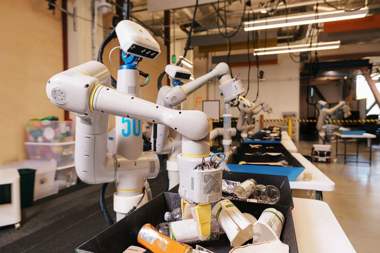 Hayatımıza Ev İşlerine Yardım Eden Robotlar Giriyor