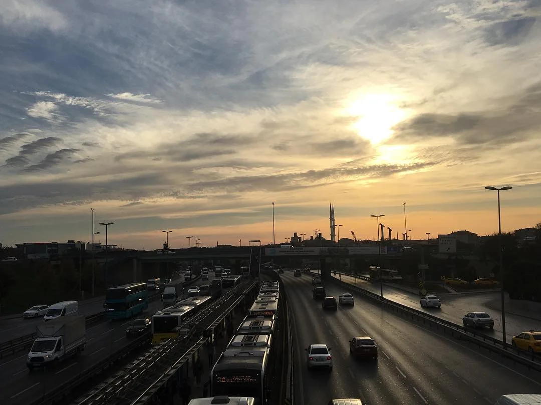 Otoban Manzarası